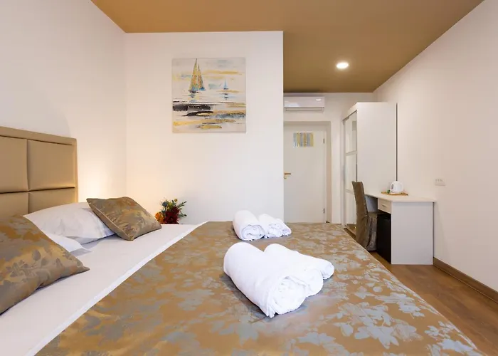 Luxury Rooms Fetivi